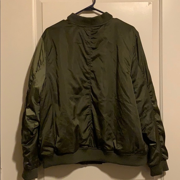Olive green bomber jacket - Picture 2 of 2